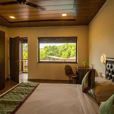 Fabhotel La Gracia Resort Morjim Eksteriør bilde