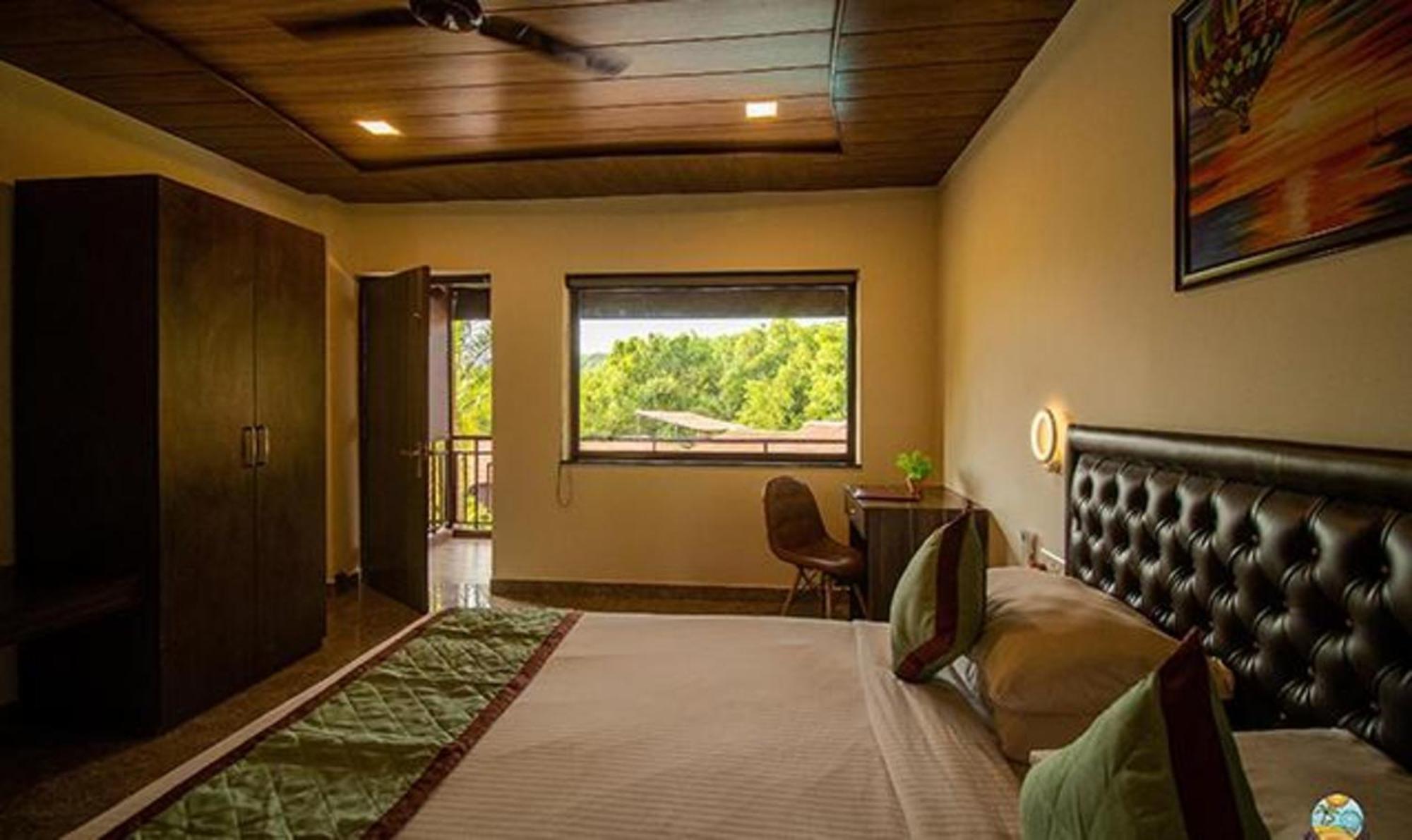 Fabhotel La Gracia Resort Morjim Eksteriør bilde