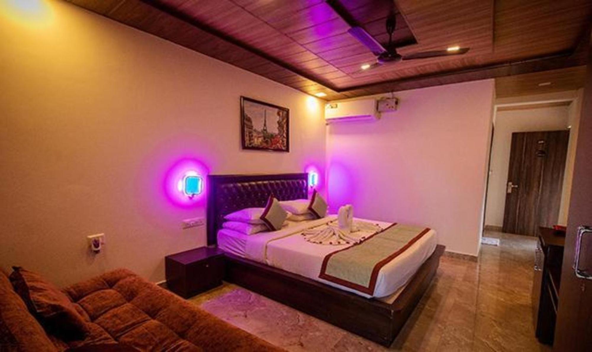 Fabhotel La Gracia Resort Morjim Eksteriør bilde