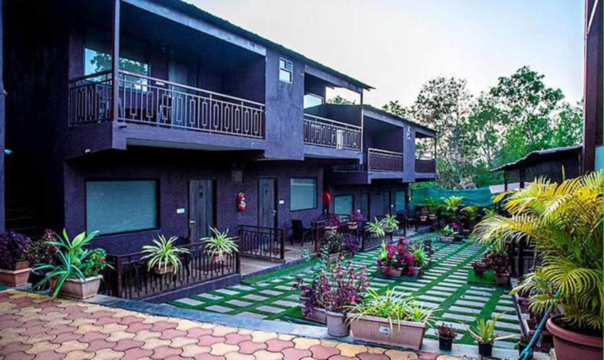 Fabhotel La Gracia Resort Morjim Eksteriør bilde